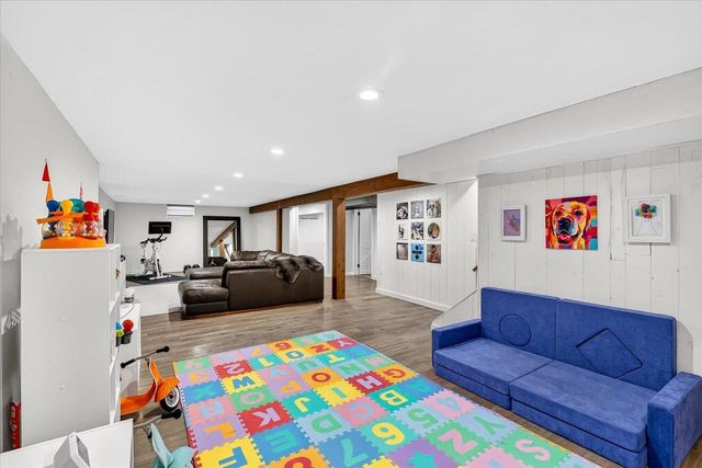 429 S Midvale Boulevard, Madison, WI 53711