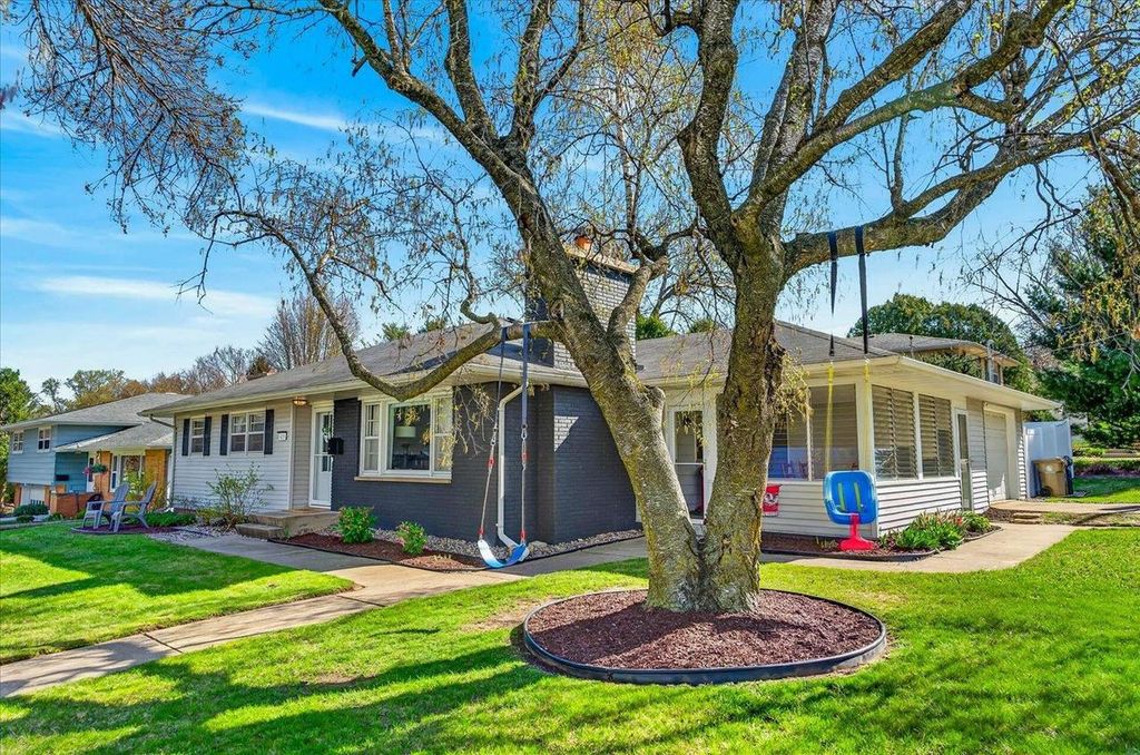 429 S Midvale Boulevard, Madison, WI 53711