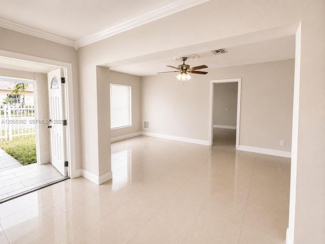 5325 SW 22nd St, West Park, FL 33023