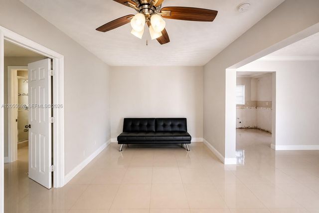 5325 SW 22nd St, West Park, FL 33023