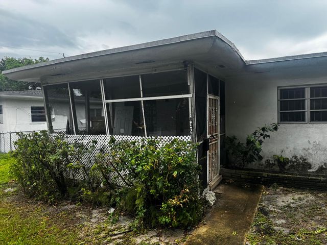 830 NW 60th Street, Miami, FL 33127