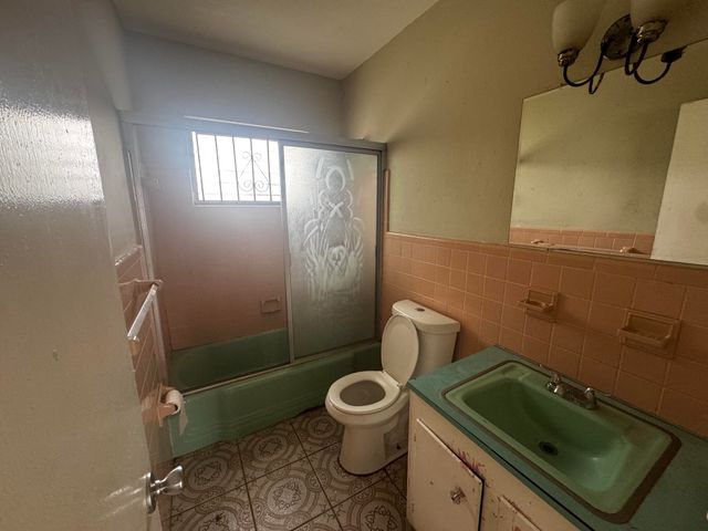 830 NW 60th Street, Miami, FL 33127