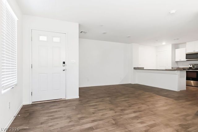 341 Summer Sparrow Avenue, Henderson, NV 89011
