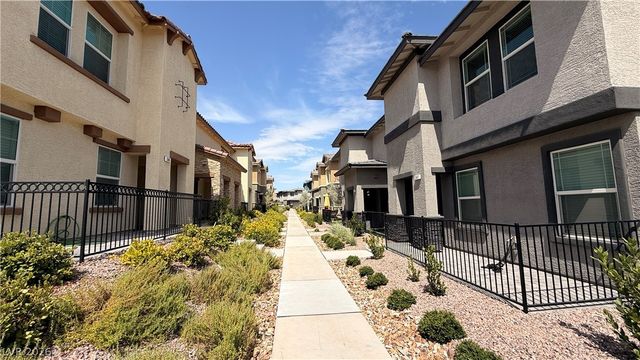 341 Summer Sparrow Avenue, Henderson, NV 89011