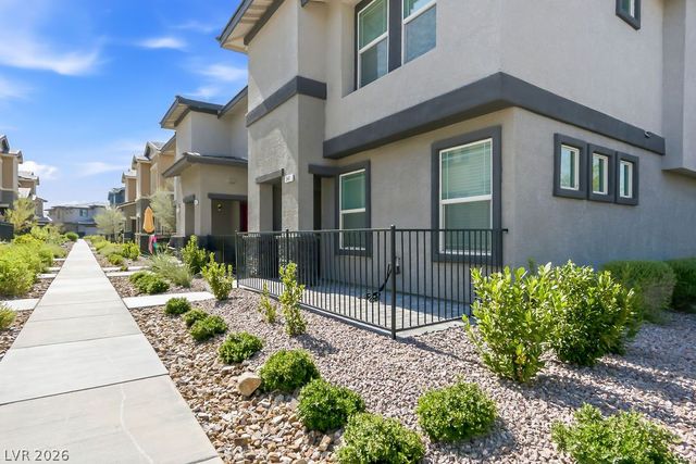 341 Summer Sparrow Avenue, Henderson, NV 89011