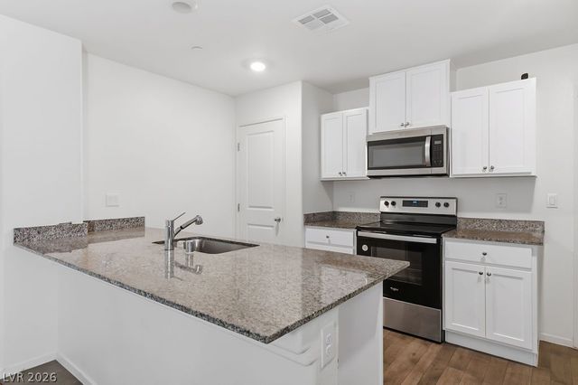 341 Summer Sparrow Avenue, Henderson, NV 89011