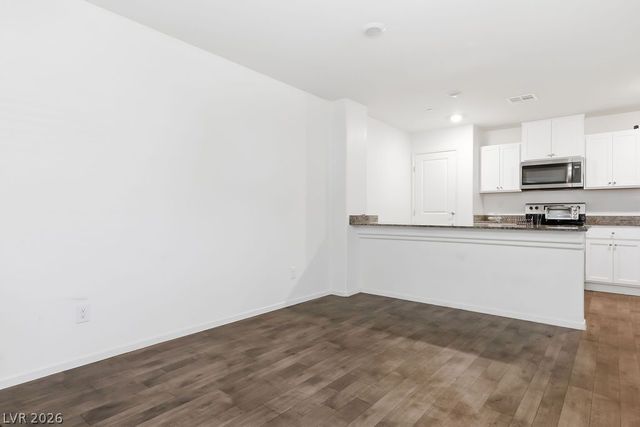 341 Summer Sparrow Avenue, Henderson, NV 89011