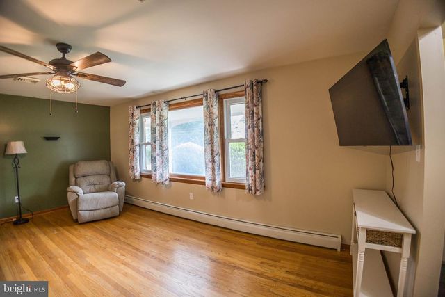 12 BELLE VISTA DR, Marysville, PA 17053