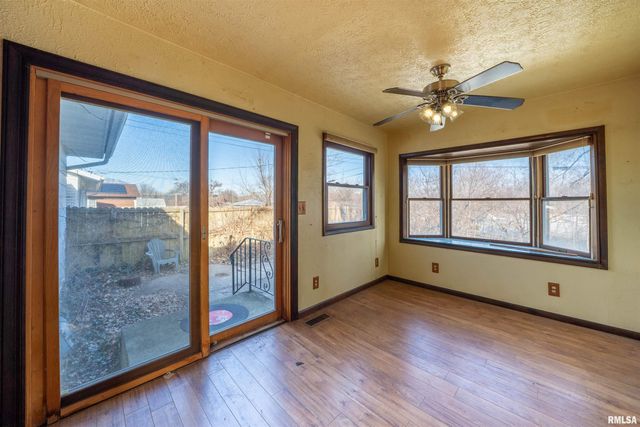 1516 N 16TH Street, Pekin, IL 61554