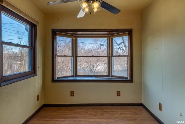 1516 N 16TH Street, Pekin, IL 61554