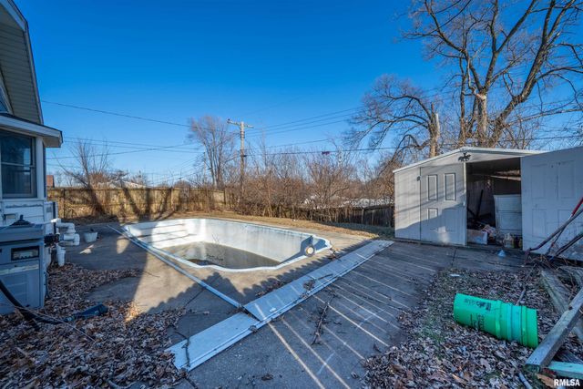 1516 N 16TH Street, Pekin, IL 61554