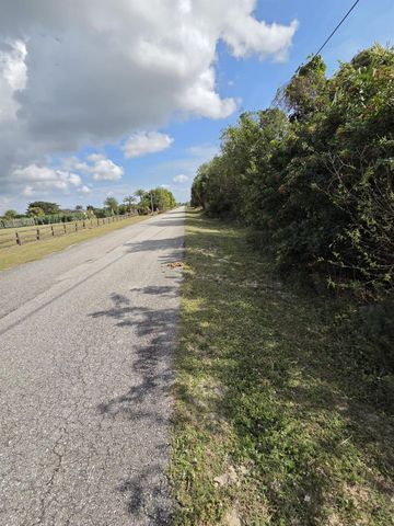 19542 Green Grove Court, Loxahatchee, FL 33470