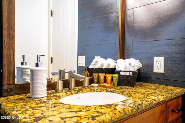 17810 S WALAPAI Road 72, Munds Park, AZ 86017