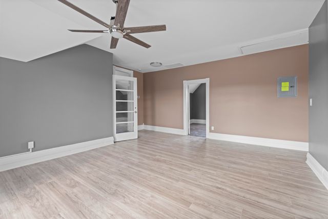 273 Southbound Gratiot Avenue, Mount Clemens, MI 48043