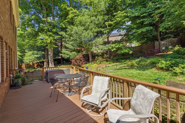 1012 Heathfield Cir, Brentwood, TN 37027