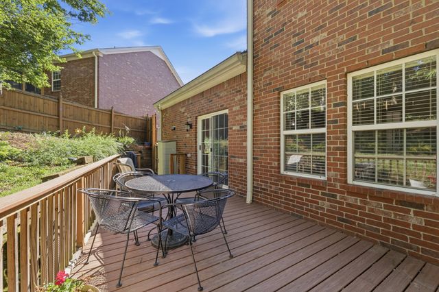 1012 Heathfield Cir, Brentwood, TN 37027