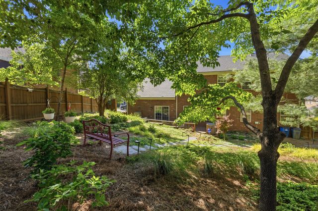 1012 Heathfield Cir, Brentwood, TN 37027