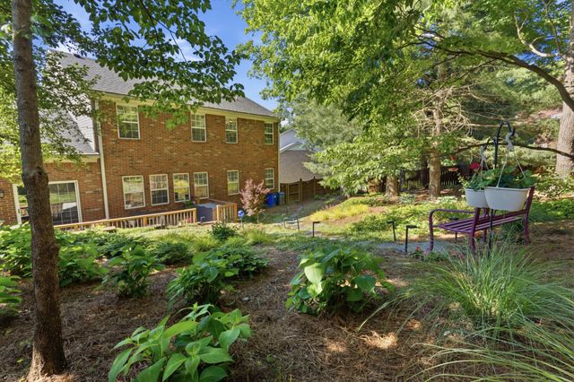 1012 Heathfield Cir, Brentwood, TN 37027