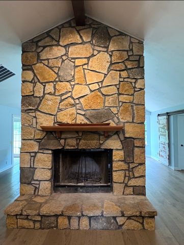 1362 Moody Lane, Glen Rose, TX 76043