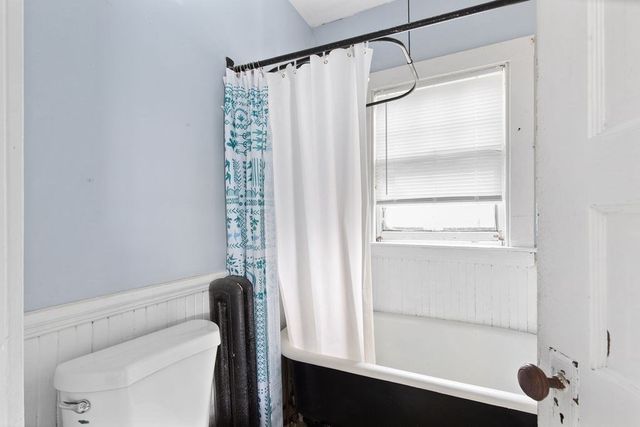 27 Sutton St, Brockton, MA 02301