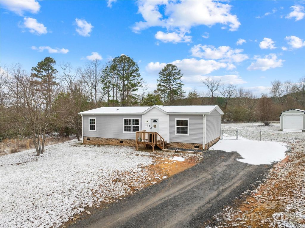 102 S Field Court, Lawndale, NC 28090