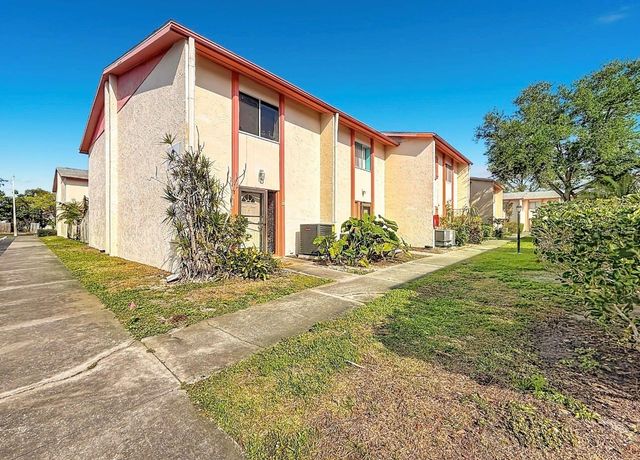 1655 58TH TERRACE S 3, St Petersburg, FL 33712