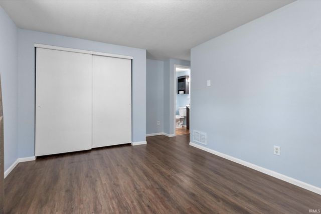 6926 Embers Court, Fort Wayne, IN 46815