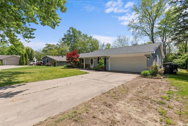 6926 Embers Court, Fort Wayne, IN 46815