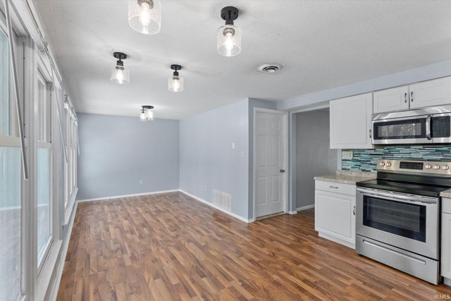 6926 Embers Court, Fort Wayne, IN 46815