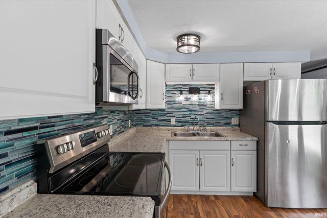 6926 Embers Court, Fort Wayne, IN 46815