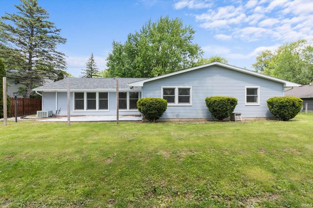 6926 Embers Court, Fort Wayne, IN 46815