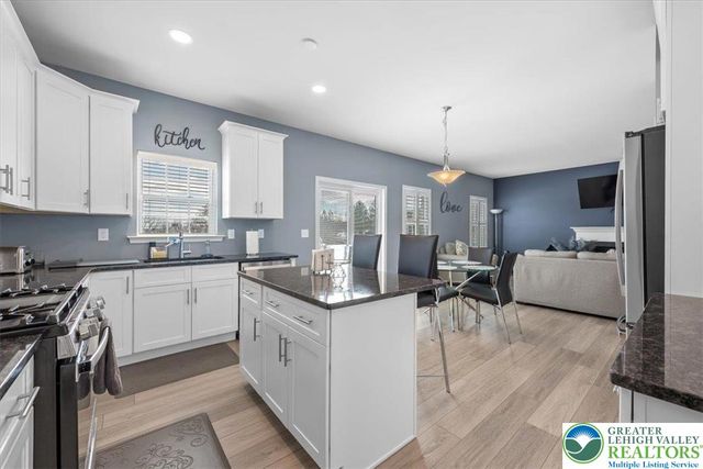 5037 Lilac Drive, North Whitehall Twp, PA 18078