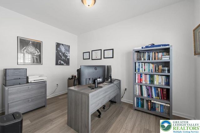 5037 Lilac Drive, North Whitehall Twp, PA 18078