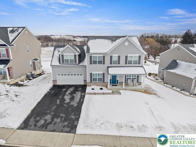 5037 Lilac Drive, North Whitehall Twp, PA 18078