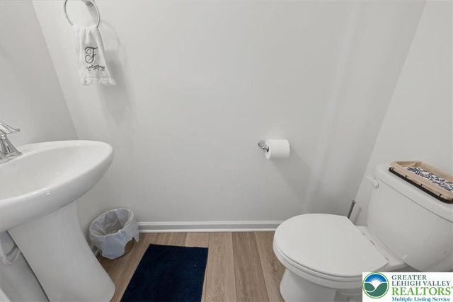 5037 Lilac Drive, North Whitehall Twp, PA 18078