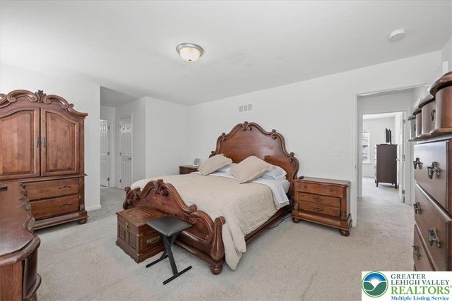 5037 Lilac Drive, North Whitehall Twp, PA 18078