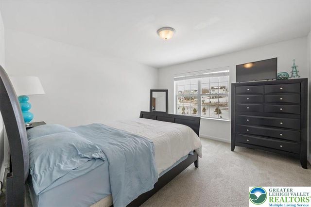 5037 Lilac Drive, North Whitehall Twp, PA 18078