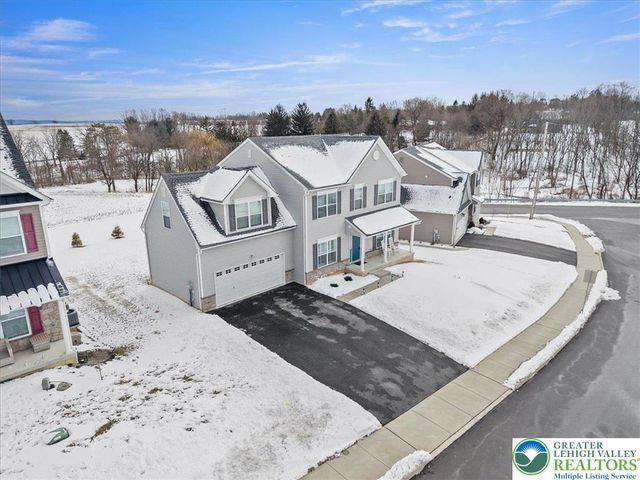 5037 Lilac Drive, North Whitehall Twp, PA 18078