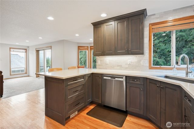 239 W St. James, Longview, WA 98632