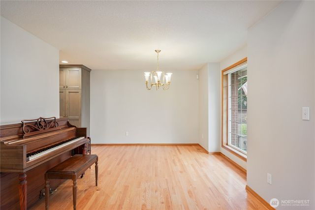 239 W St. James, Longview, WA 98632