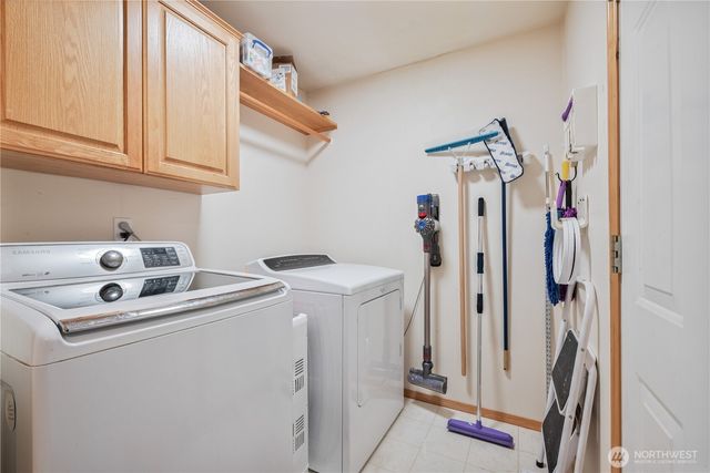 239 W St. James, Longview, WA 98632