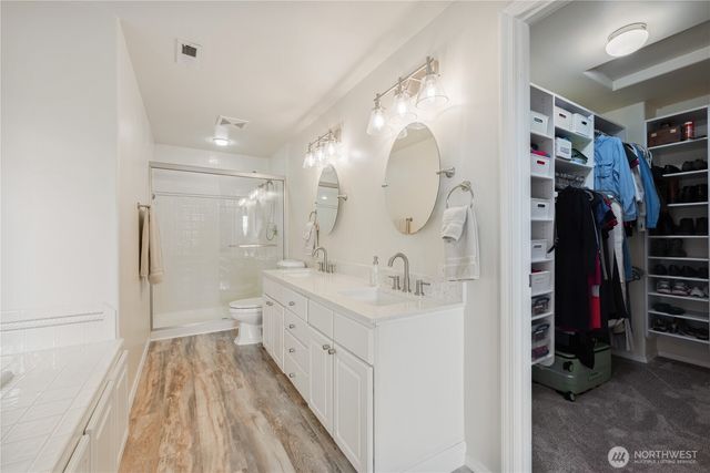 239 W St. James, Longview, WA 98632