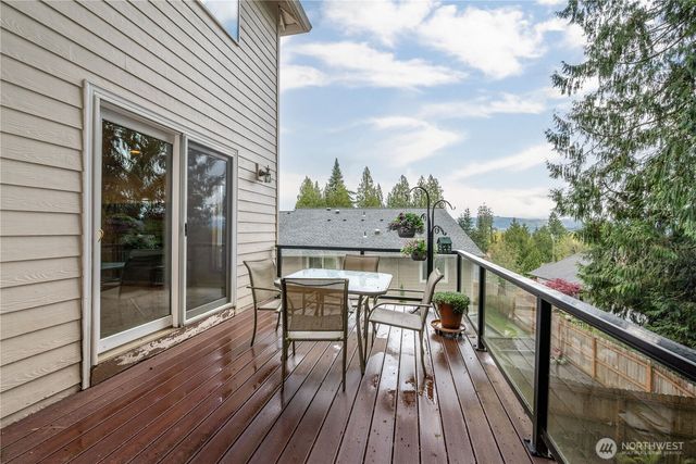 239 W St. James, Longview, WA 98632