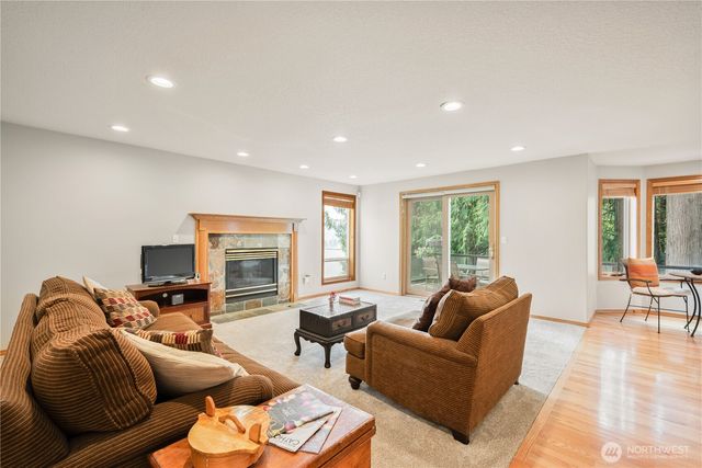 239 W St. James, Longview, WA 98632