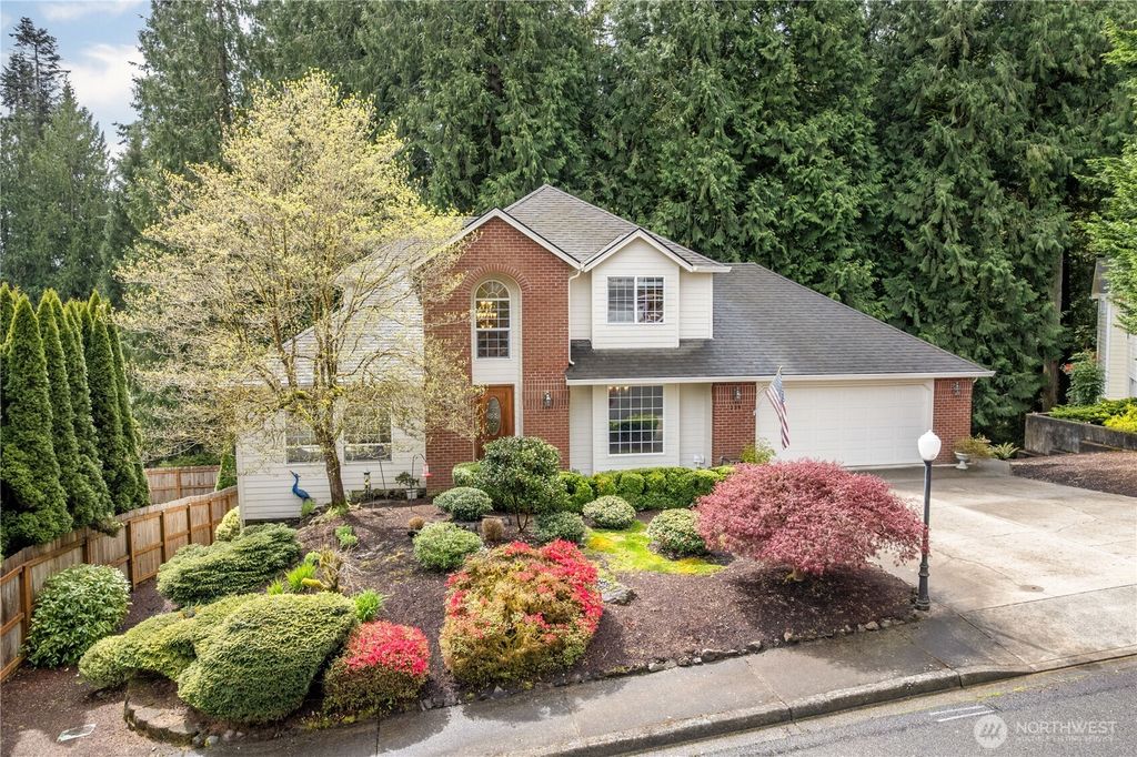 239 W St. James, Longview, WA 98632