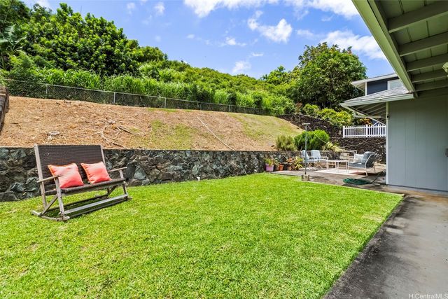 1263 Akiahala Street, Kailua, HI 96734