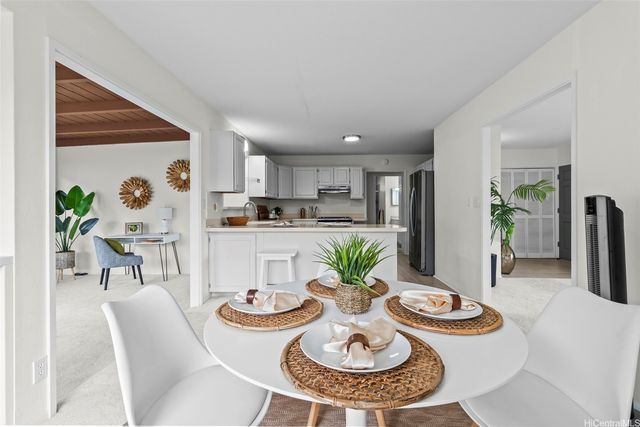 1263 Akiahala Street, Kailua, HI 96734