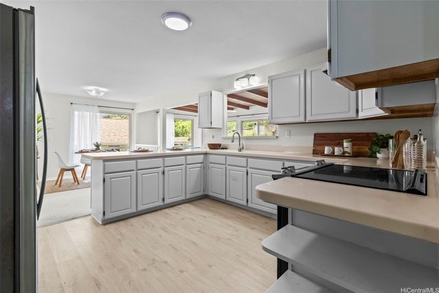 1263 Akiahala Street, Kailua, HI 96734