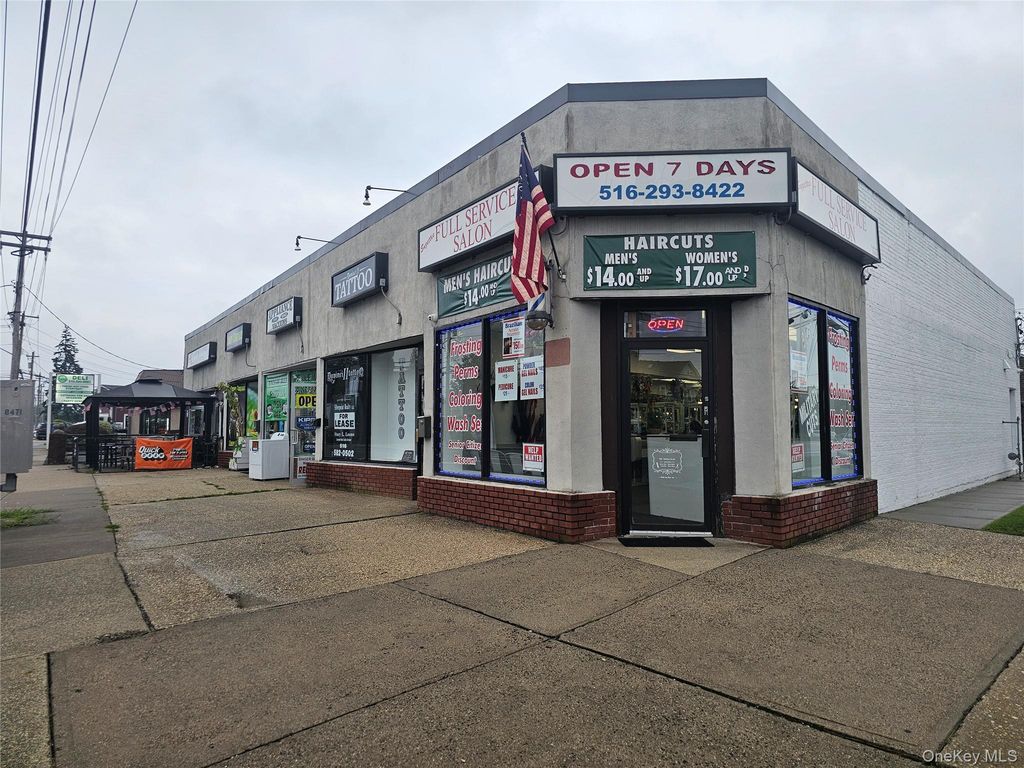698-706 Main Street, Farmingdale, NY 11735 — exterior
