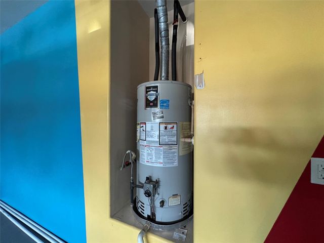 19419 Remington Bend Drive, Houston, TX 77073